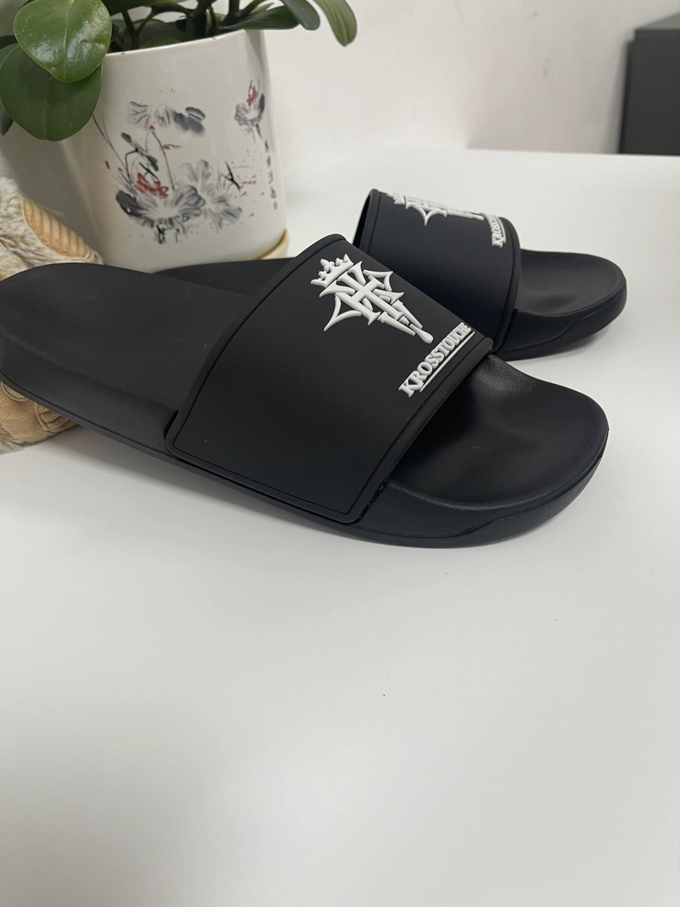 KROSSTOUCHE® Signature Black Slides – Premium Luxury Unisex Slides